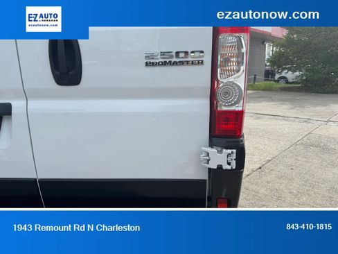Used 2025 RAM ProMaster 2500 w/ U-Haul Equipment Group FWD image 28