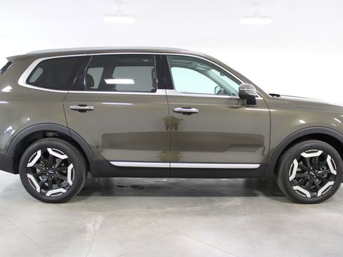 Used 2025 Kia Telluride S AWD/4WD image 11