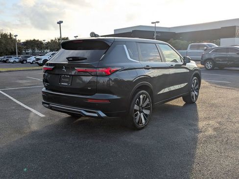 New 2026 Mitsubishi Outlander SE image 6