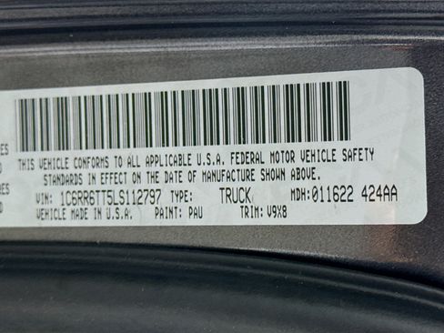 Used 2020 RAM 1500 Classic SLT image 39