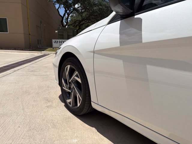 New 2025 Hyundai Elantra SEL FWD image 14
