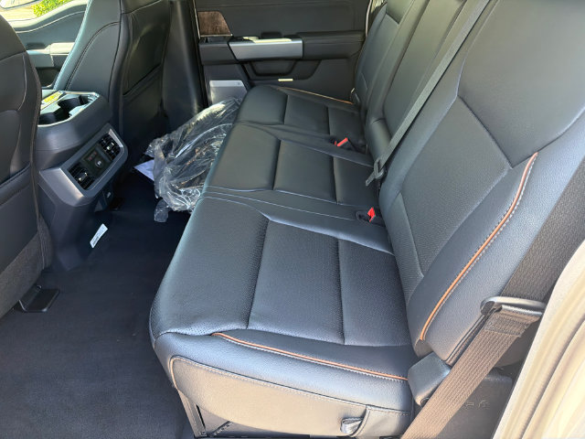 New 2026 Ford F250 Lariat w/ Chrome Package AWD/4WD image 24