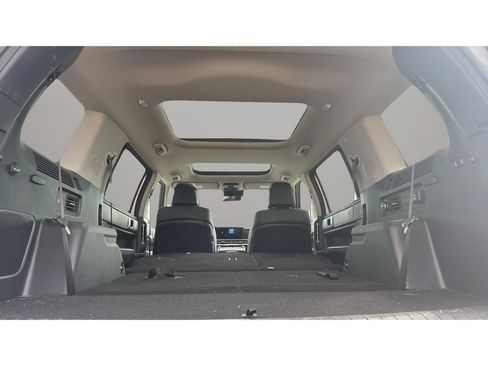 Used 2025 Hyundai Santa Fe Limited AWD/4WD image 11