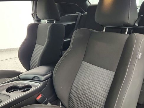 Used 2022 Dodge Challenger GT image 15