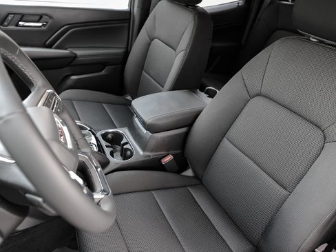 New 2026 GMC Canyon Elevation w/ Convenience Package image 13