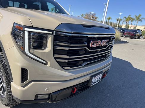Used 2022 GMC Sierra 1500 AT4 w/ AT4 Premium Package image 10