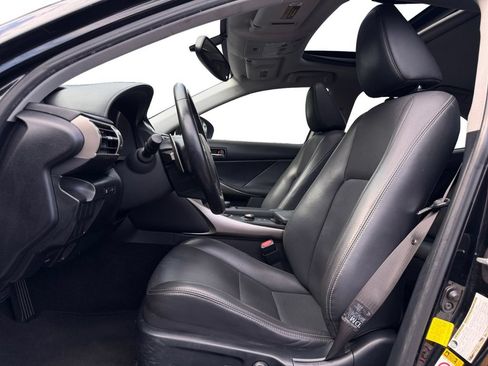 Used 2016 Lexus IS 200t RWD image 10