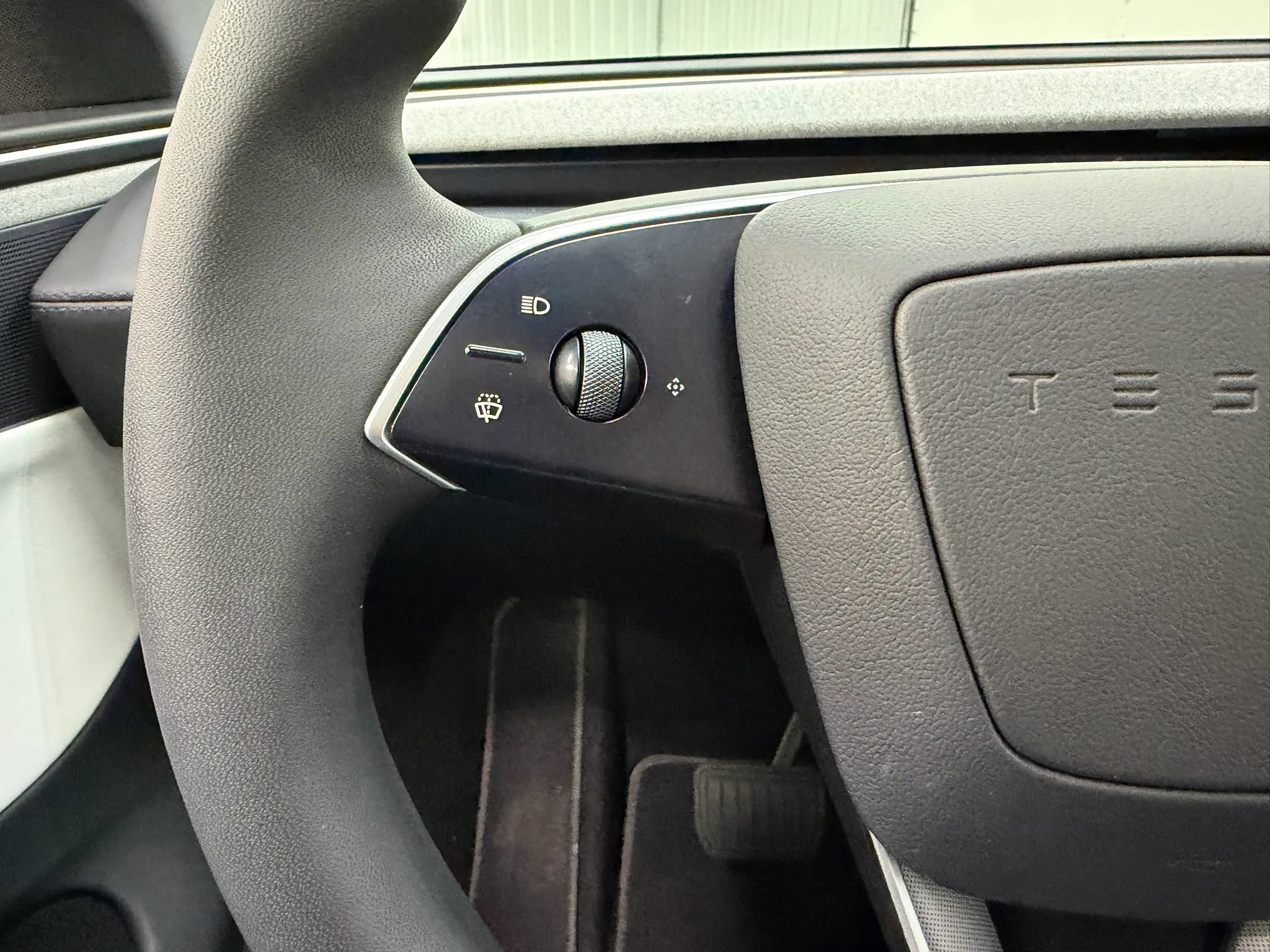 Used 2026 Tesla Model Y AWD image 28