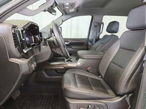 Used 2025 Chevrolet Silverado 2500 LT w/ Trail Boss Package image 8