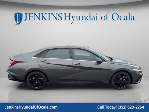 New 2026 Hyundai Elantra SEL Sport Premium FWD image 2
