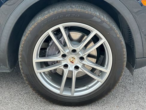 Used 2019 Porsche Cayenne AWD/4WD image 28