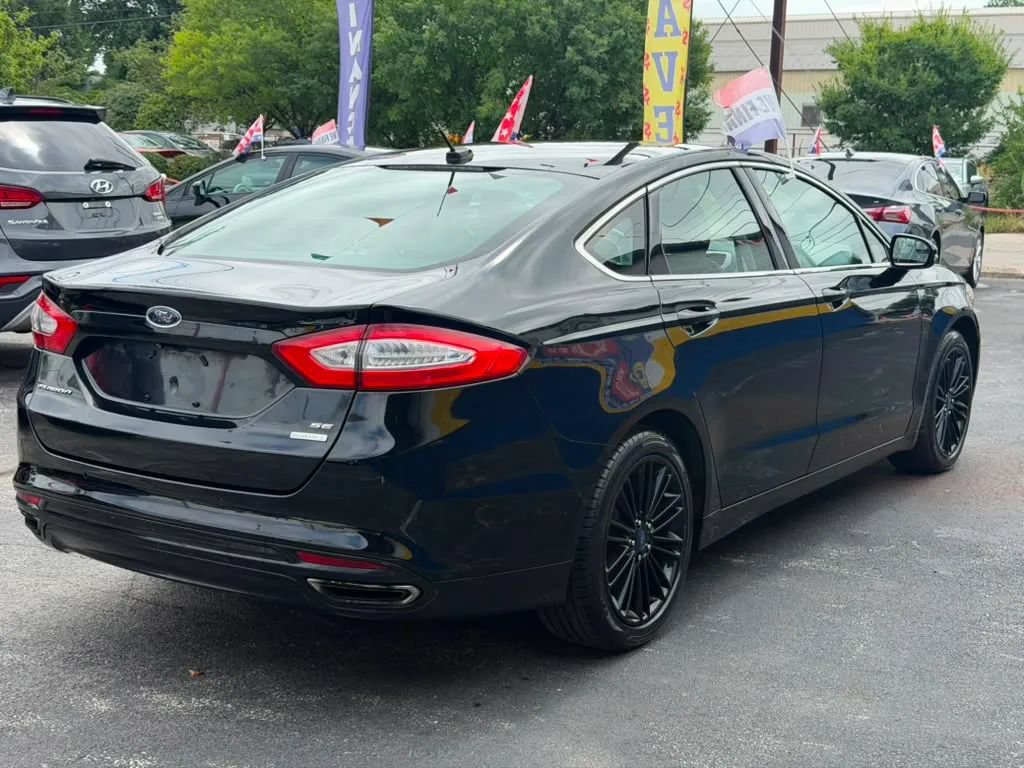 Used 2016 Ford Fusion SE w/ Equipment Group 202A FWD image 5
