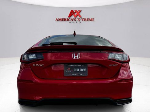 Used 2025 Honda Civic Sport image 4