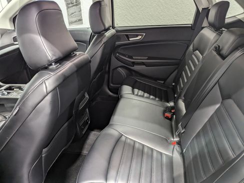 Used 2024 Ford Edge SEL w/ Convenience Package image 11