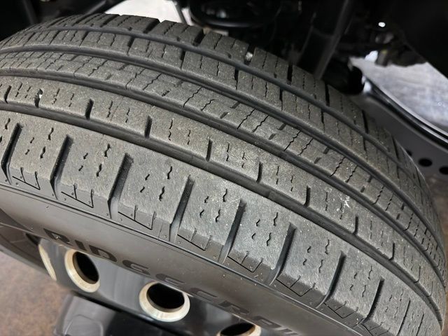 Used 2025 RAM 3500 Big Horn AWD/4WD image 12