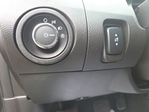 Used 2017 Ford Taurus Limited image 36