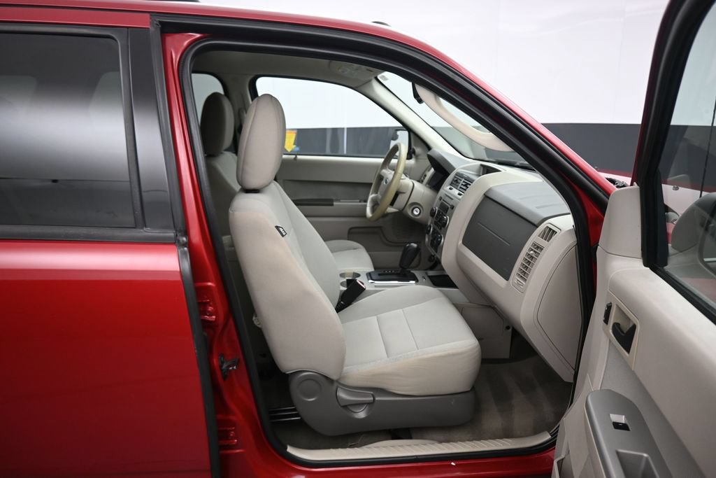 Used 2010 Ford Escape XLT FWD image 36