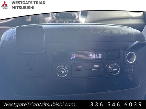 Used 2020 Chevrolet Suburban LT image 23