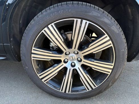 Used 2025 Volvo XC90 T8 Plus w/ Protection Package Premier AWD/4WD image 10