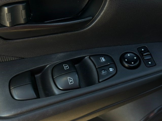Used 2023 Nissan Kicks S w/ Interior Electronics Package FWD image 13