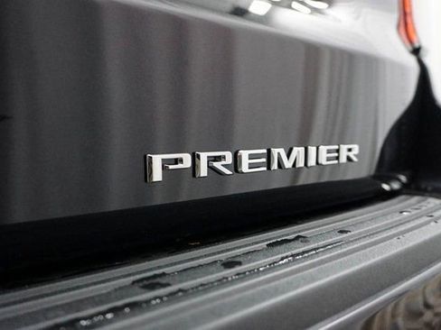 New 2026 Chevrolet Suburban Premier image 19