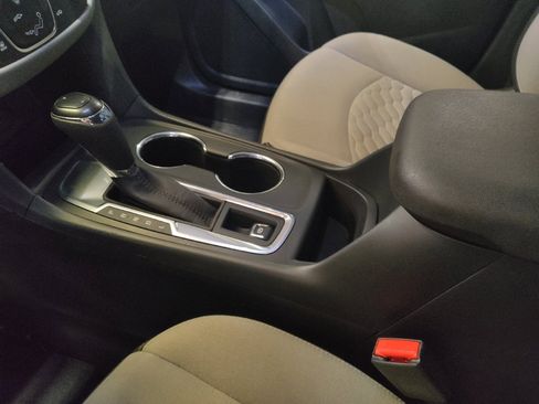 Used 2020 Chevrolet Equinox LS image 26