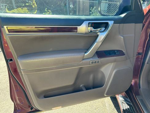 Used 2015 Lexus GX 460 w/ Premium Package AWD/4WD image 11