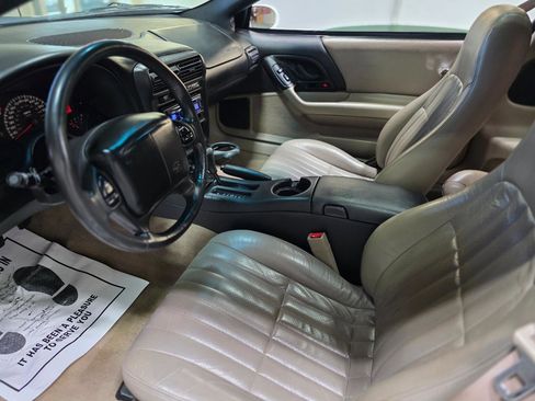 Used 2002 Chevrolet Camaro Z28 w/ SS Performance/Appearance Pkg RWD image 16