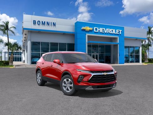 New 2026 Chevrolet Blazer LT FWD image 2