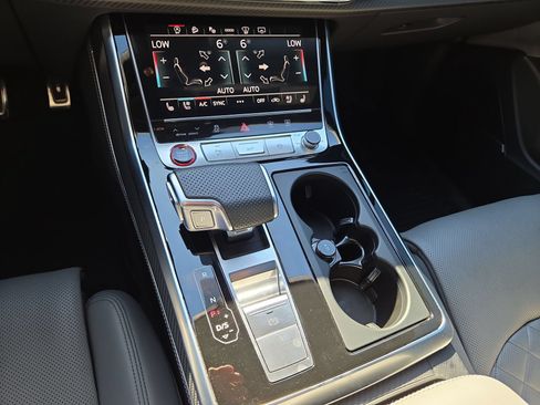 Used 2025 Audi SQ7 Prestige AWD/4WD image 22