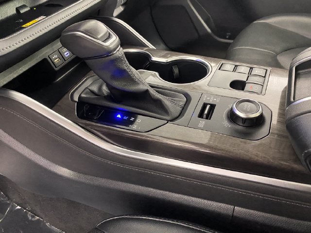 Used 2023 Toyota Highlander Platinum AWD/4WD image 26