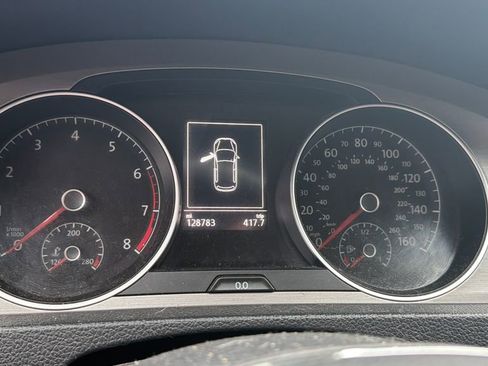 Used 2016 Volkswagen Golf S image 13