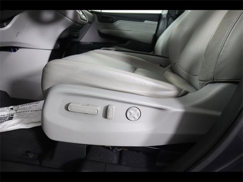 Used 2018 Honda Odyssey EX-L image 29