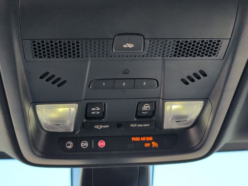 Certified 2025 Cadillac XT5 Premium Luxury image 13