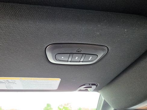 Used 2023 RAM 1500 Laramie AWD/4WD image 22