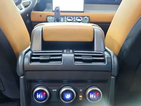 Used 2024 Land Rover Defender 110 SE image 56