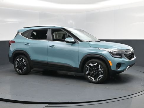 New 2026 Kia Seltos SX w/ SX Sunroof Package image 2