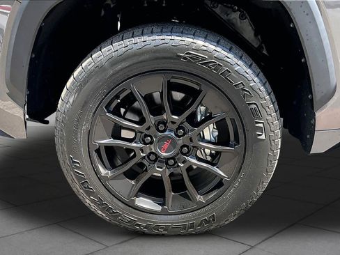 Used 2023 Toyota Tundra SR5 w/ SR5 Convenience Package AWD/4WD image 11