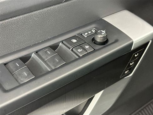 Certified 2025 Toyota Sequoia Platinum AWD/4WD image 29