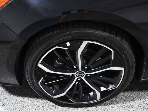 Used 2024 Nissan Altima 2.5 SR image 11