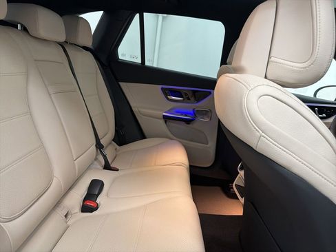 New 2026 Mercedes-Benz GLC 300 image 27