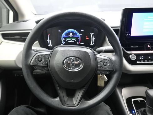 Used 2026 Toyota Corolla LE FWD image 7