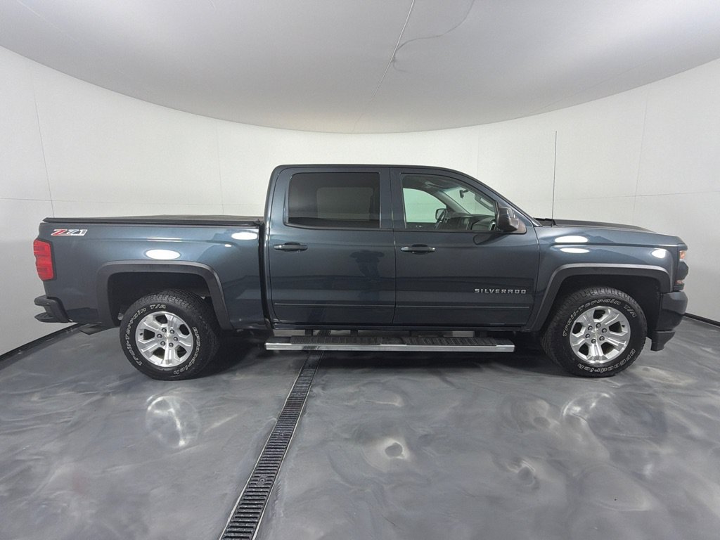 Used 2017 Chevrolet Silverado 1500 LT w/ All Star Edition AWD/4WD image 4