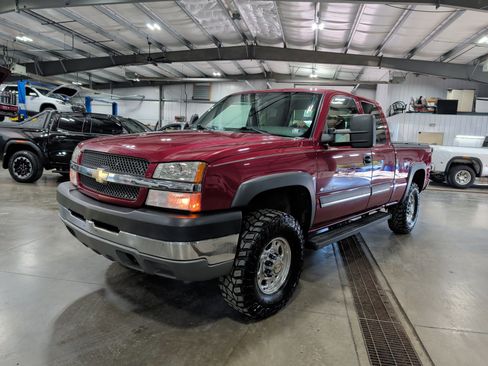 Used 2004 Chevrolet Silverado 2500 LS w/ Snow Plow Prep Package image 6