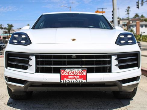 Used 2024 Porsche Cayenne S AWD/4WD image 10