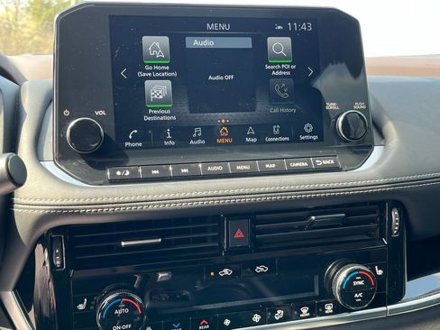 Used 2022 Nissan Rogue SL w/ SL Premium Package image 15