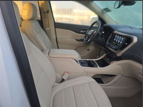 Used 2023 GMC Acadia Denali image 10