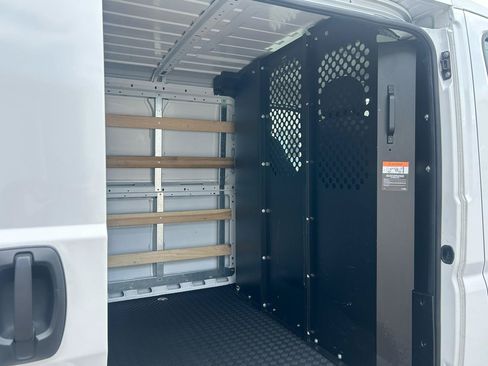Used 2025 RAM ProMaster 2500 w/ U-Haul Equipment Group FWD image 19