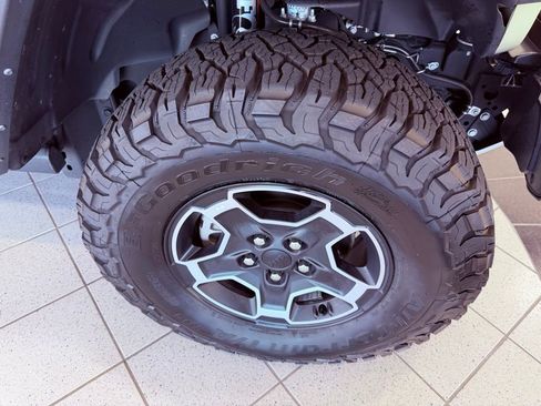 Used 2022 Jeep Gladiator Mojave w/ LED Lighting Group image 17