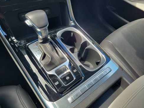 Certified 2024 Kia Carnival EX FWD image 26